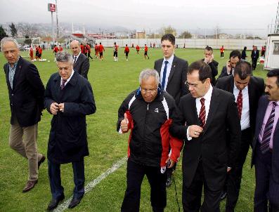 BAYıNDıRLıK VE İSKAN BAKANı - Bakan Demir: 