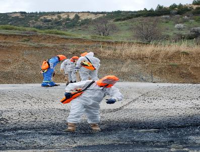 TÜRKIYE PETROLLERI ANONIM ORTAKLıĞı - Cemil Çiçek: Eski Vali Öner, Kuyu Kapatma Konusunda Bizi Yanlış Yönlendirdi