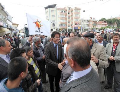 HALIL PEKDEMIR - Nihat Zeybekci: Bu Ülkenin Çılgın Projeler Üreten Başbakana İhtiyacı Var