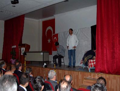 ALI ARSLAN - Taşköprü Ülkü Ocağından Tiyatro Gösterisi