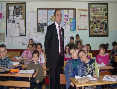 Genç Öğretmen Trafik Kazası Kurbanı