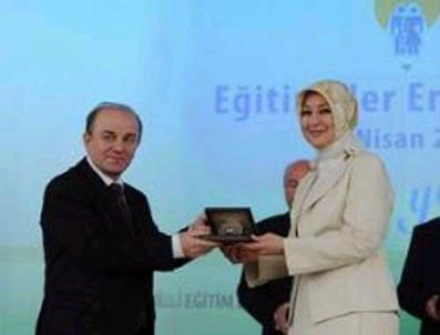 SAAKAŞVILI - Köşk’Ten Vali Öztürk’E Plaket