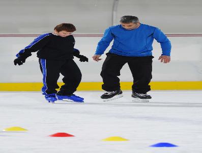 ÖMER SEYFETTİN - Ekonomik Gücü Zayıf Çocuklardan Geleceğin Buz Hokeyi Sporcuları Yetişiyor