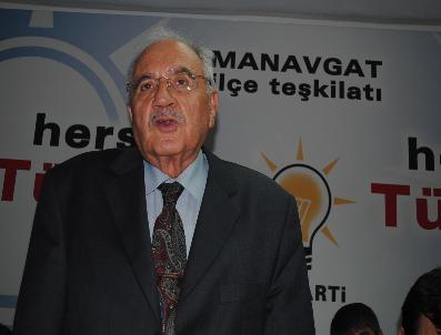 Milli Savunma Bakanı Vecdi Gönül