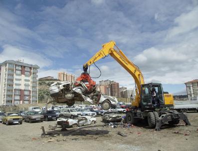 Yeddiemin Otoparkındaki 250 Motosiklet Ve 9 Otomobil Mkek’Ye Gönderildi.