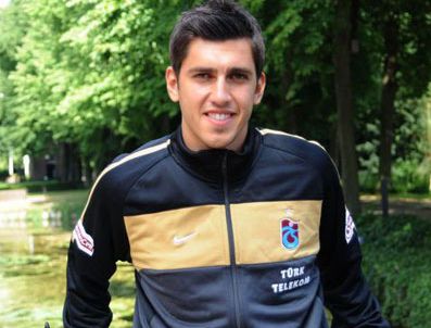 GIRAY KAÇAR - Trabzonsporlu Ceyhun Gülselam: Dünyanın her takımını yenebiliriz