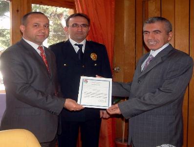 Burhaniye’De Kaymakam’Dan Polise Taktirname