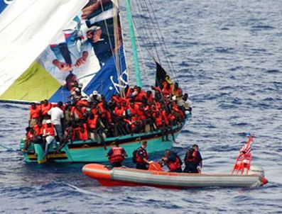 Göçmen teknesi battı: 120 ölü