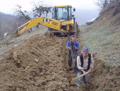 ERGÜN ÖZGÜN - Şirinköyde İmece Devam Ediyor
