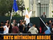 Mitingde Rum bayrağı açtılar