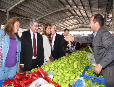 YALÇıN KAYA - Ak Parti Aday Adayları Esnafı Ziyaret Etti