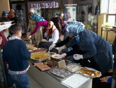 Öğrenciler Yararına Kermes