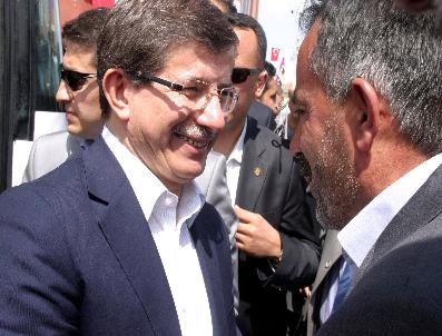 MUSTAFA KABAKÇI - Dışişleri Bakanı Davutoğlu Açılış Programlarına Katıldı