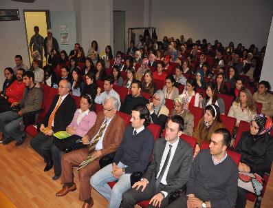 Gençlere Postmodern Kültür Semineri