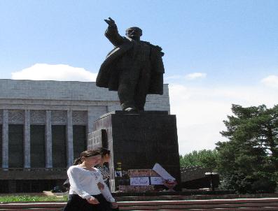 KARL MARKS - Kırgızistan‘da Lenin‘siz 1 Mayıs