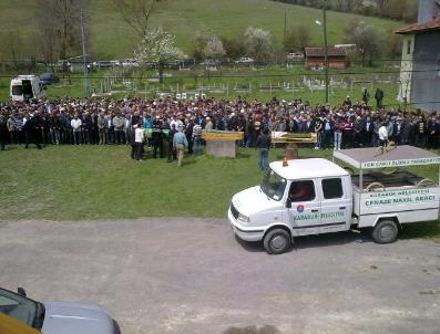 Trafik Kazasında Hayatını Kaybedenler Toprağa Verildi