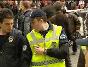 Yaralandı, Görevine Devam Etti