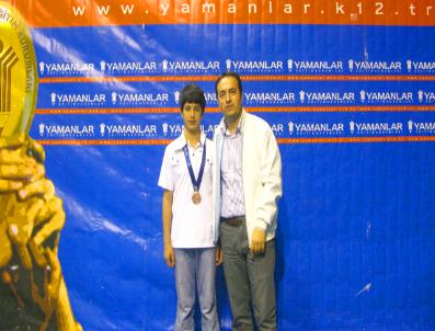 OSMAN DEMIR - Cahit Nakipoğlu Öğrencisi Müzikte Türkiye Üçüncüsü Oldu