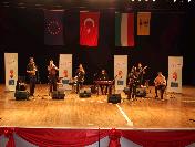 Dicle Üniversitesi‘nde Macar Kalan Bologh Ve Çigan Santur Grubu Konser Verdi