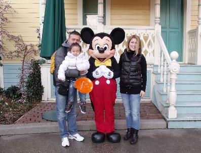 DISNEYLAND - Groseri‘den Paris Seyahati Kazandı