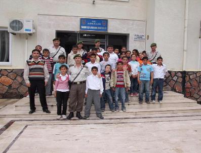 KLEOPATRA - Jandarma Öğrencileri Gezdirdi