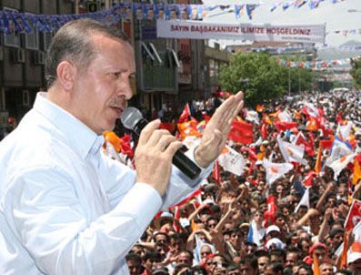 KENAN ÇIFTÇI - Kütahya'da Siyanürlü Barajın Çökmesi