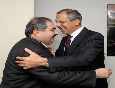 NURI EL MALIKI - Lavrov, Bağdat’A Medvedev’İn Mesajını Götürdü: Umarım Wikileaks’E Düşmez!