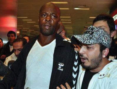 PASCAL NOUMA - Survivor'dan diskalifiye edilen Pascal'a  karşılama!