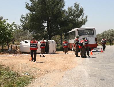 Pikniğe Giderken Belediye Otobüsüyle Çarpıştılar: 3 Ölü, 8 Yaralı