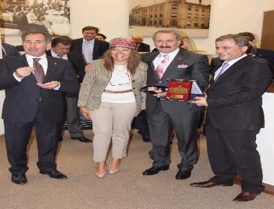 İZMIR TICARET BORSASı - Bakanlar İzmir Ticaret Borsasını Ziyaret Etti