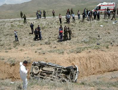ROJİN - Başkale‘de Trafik Kazası: 4 Ölü 10 Yaralı