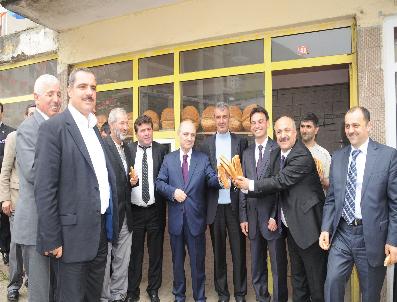 AZIZ YENIAY - Erdoğan Bayraktar, Maçka‘da Muhtarları Dinledi