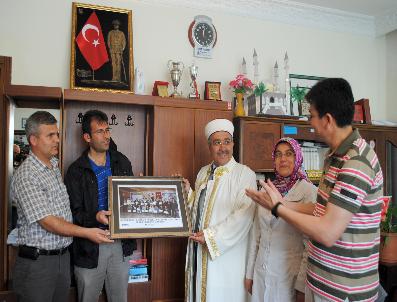 İşitme Engellilerden Manavgat Müftüsü Taş‘a Teşekkür Plaketi