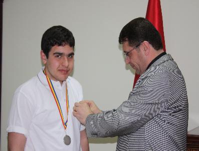Kaymakam Esmer: Erzurum’Dan Balkan Matematik Şampiyonu Çıkması Büyük Başarı
