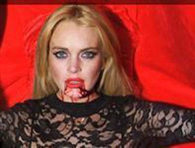 VAMPIR - Lindsay Lohan tabuta girdi