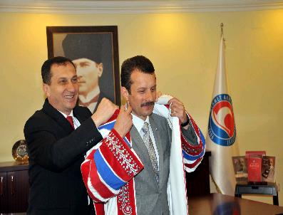 MUSTAFA SAATÇI - Makü Rektörü Göreve Başladı