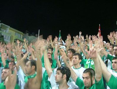 Olay çıkaran 5 taraftar tutuklandı