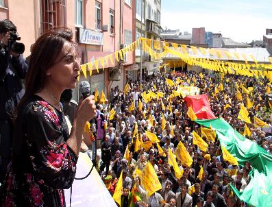 AYSEL TUĞLUK - Başbakan‘ın ‘Çılgın‘ Projesine Karşı ‘Demokratik Özerklik‘ Projesi