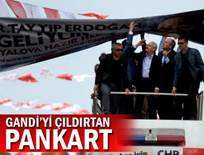 SENA KALELİ - Gandi'yi çıldırtan pankart