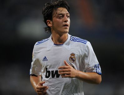 FIGO - Mesut Özil şimdiden Guti'yi geride bıraktı