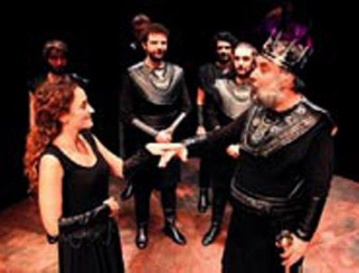 İLKER AKSUM - 'Macbeth' son dört oyunla sahnede