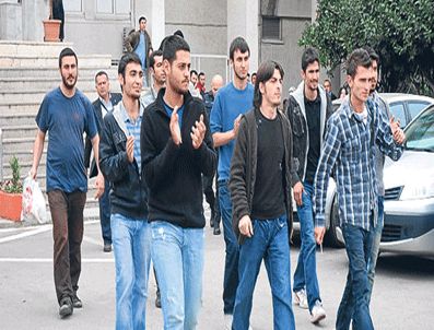 TEVFIK BILGIN - Yumurtacı öğrencileri okul cezasız bırakmadı