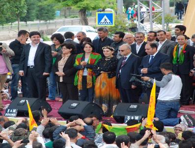 ALTAN TAN - Bdp'nin desteklediği adaylar miting yaptı