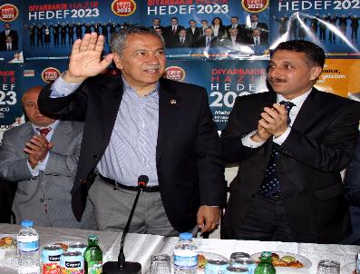 SELIM SADAK - Bülent Arınç Diyarbakır‘da