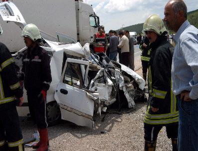RESUL KıR - Gaziantep‘te Trafik Kazası: 1 Ölü, 4 Yaralı