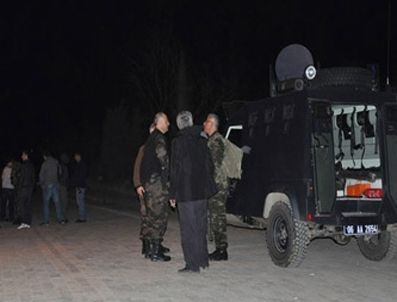 BINGÖL MERKEZ - Bingöl'de saldırı: 2 polis yaralandı