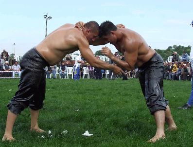 TERZIALAN - Çan’Da 150 Pehlivan Kıyasına Güreşti