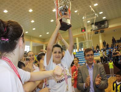 Genç Kızlar Türkiye Basketbol Şampiyonu Fenerbahçe Takımı Oldu