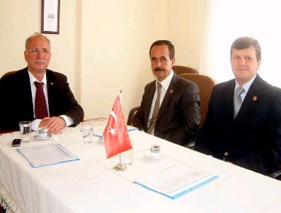 FIKRET AKOVA - Körfez Belediyeler Birliği Encümeni Toplandı