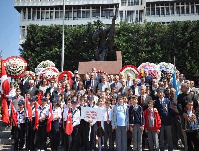 Şehit Gazeteci Hasan Tahsin Anıldı